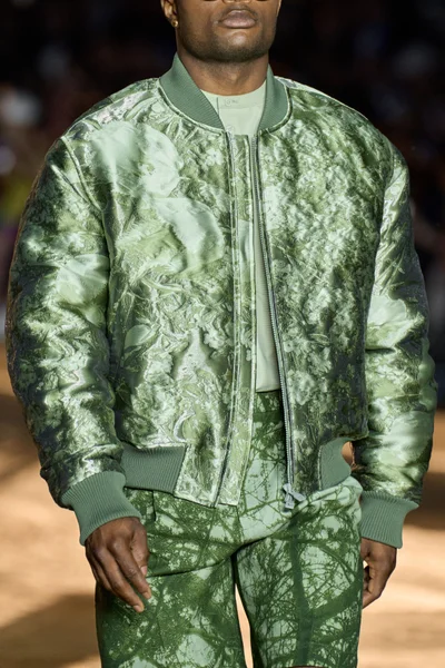 Look 39